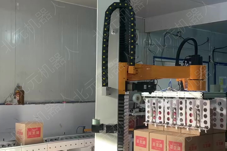 箱子码垛,自动箱装码垛,码垛机械手,立柱码垛机