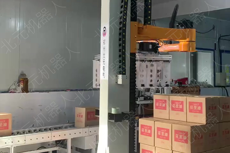 箱子码垛,自动箱装码垛,码垛机械手,立柱码垛机